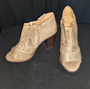 NWOT Brown peep toe boots